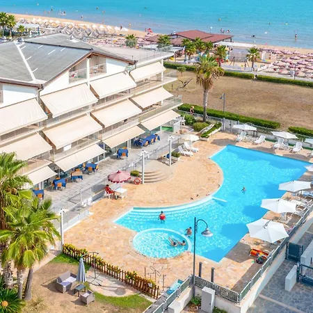 Stunning In * Roseto Degli Abruzzi