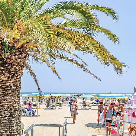 Stunning In Apartamento Roseto Degli Abruzzi